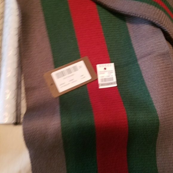 Gucci beanie and scarf set - Picture 2 of 4